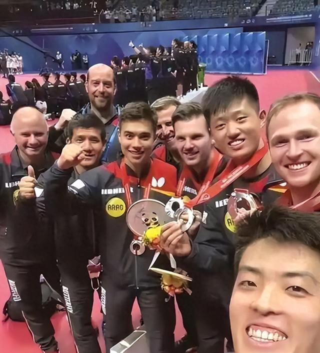 德国队险胜英格兰队，张本智和惊艳四座