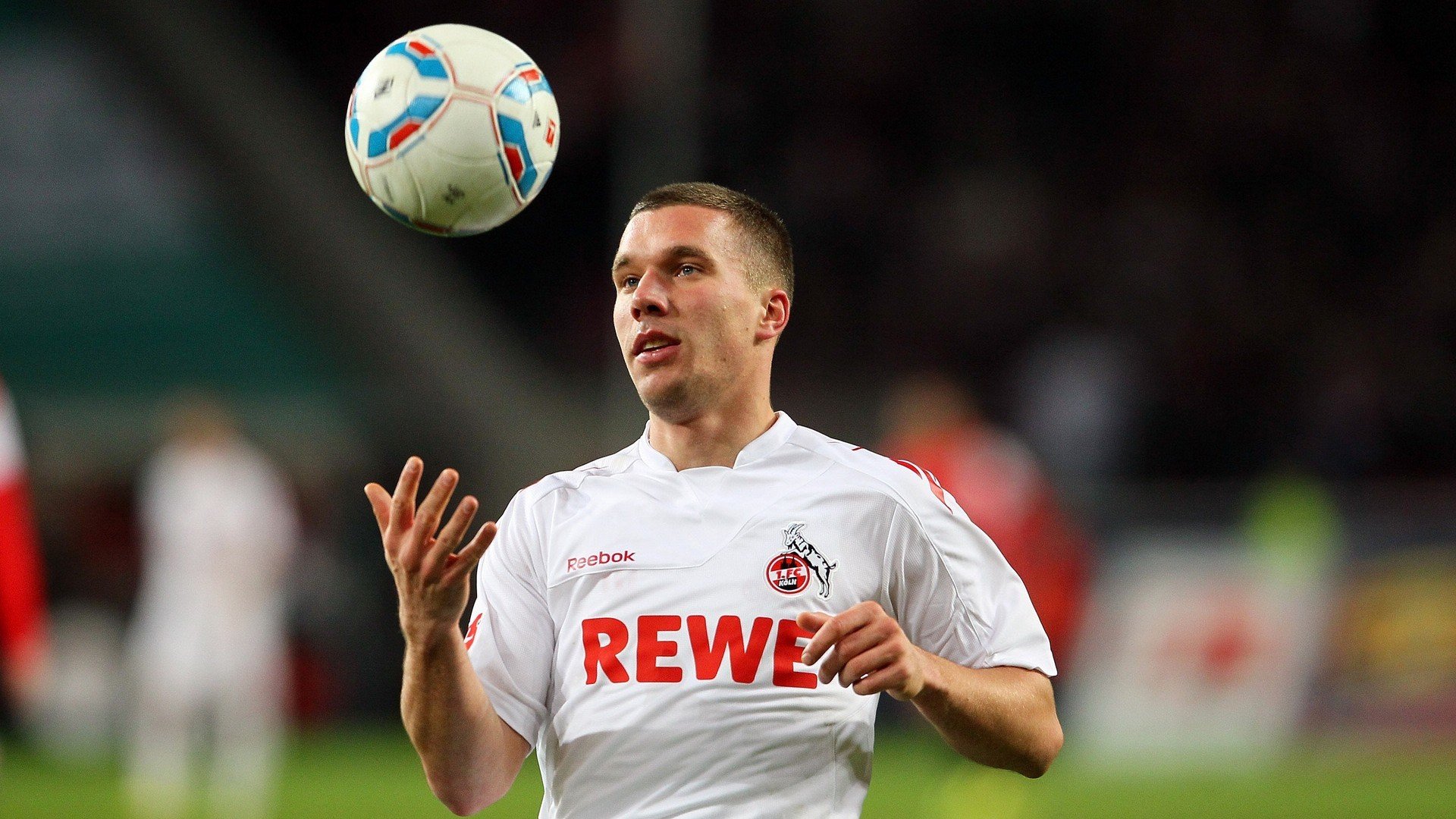 佩德里，冠军之心，照亮勒沃库森的非洲突围路