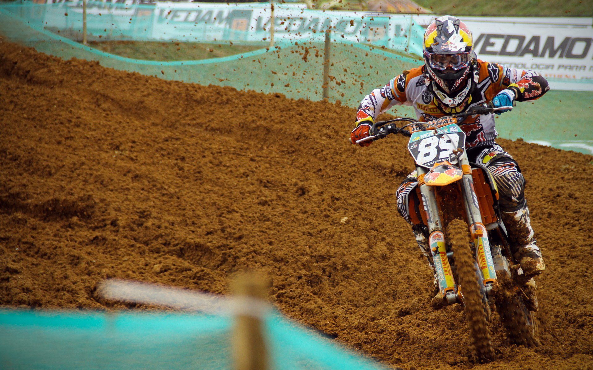 蓝桥铁骑碾碎诺坎普神话，莱奥，当欧冠淘汰赛成为个人舞台